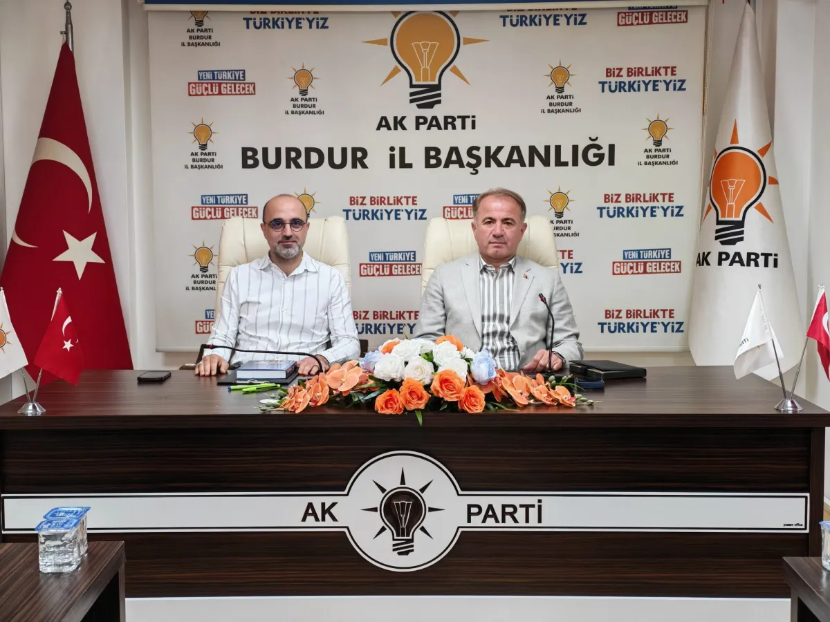 AK Parti Burdur’da ilçe başkanlarıyla istişare toplantısı yapıldı