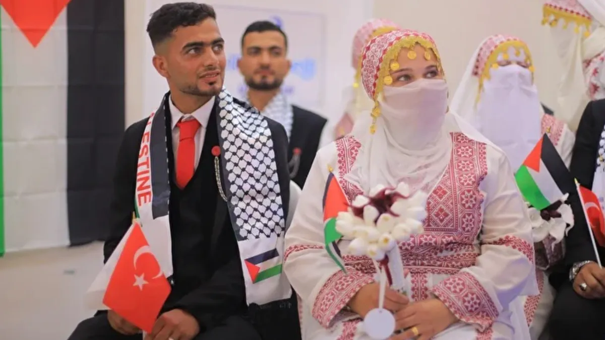 İyilik Derneği Gazze’de 10 çift için toplu düğün düzenledi