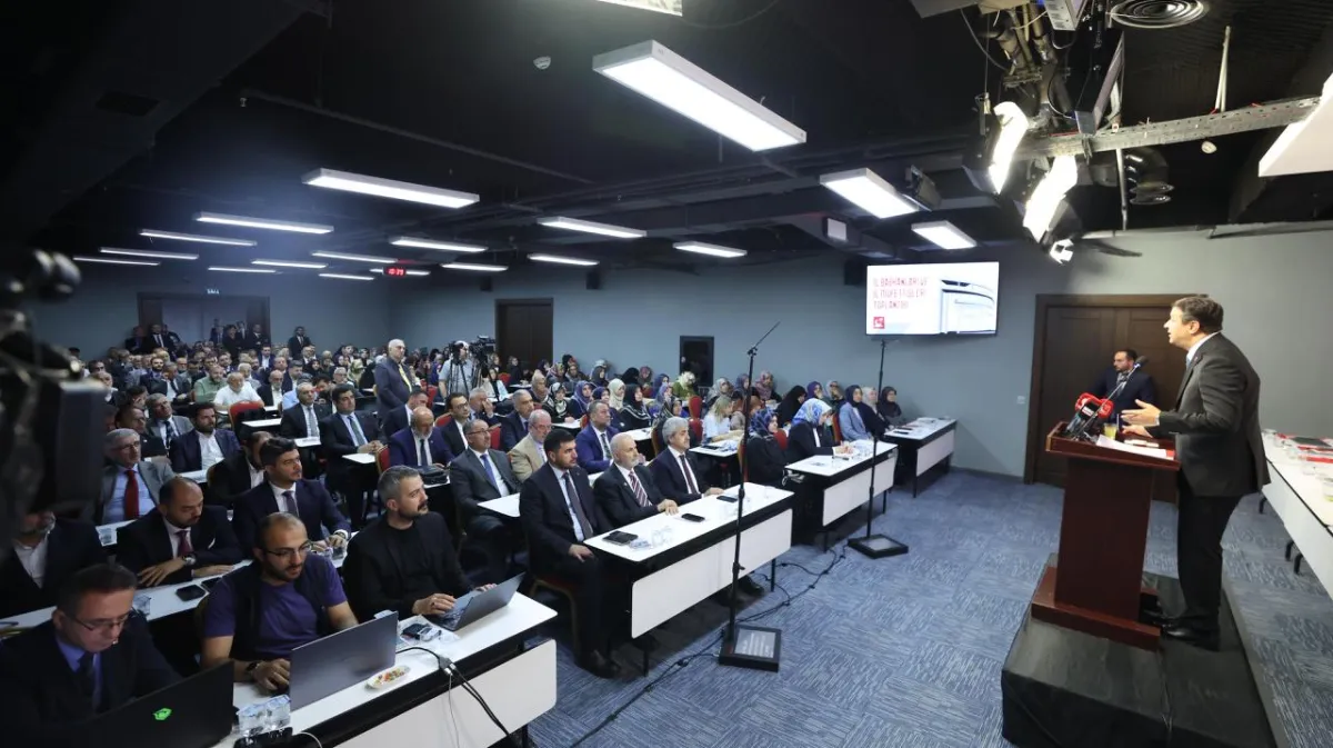 Arıkan’dan İktidara Sert Eleştiriler: “Siyaset Alanı Daralıyor, Ekonomiyi İplikçi edim Gibi Yönetiyorlar”