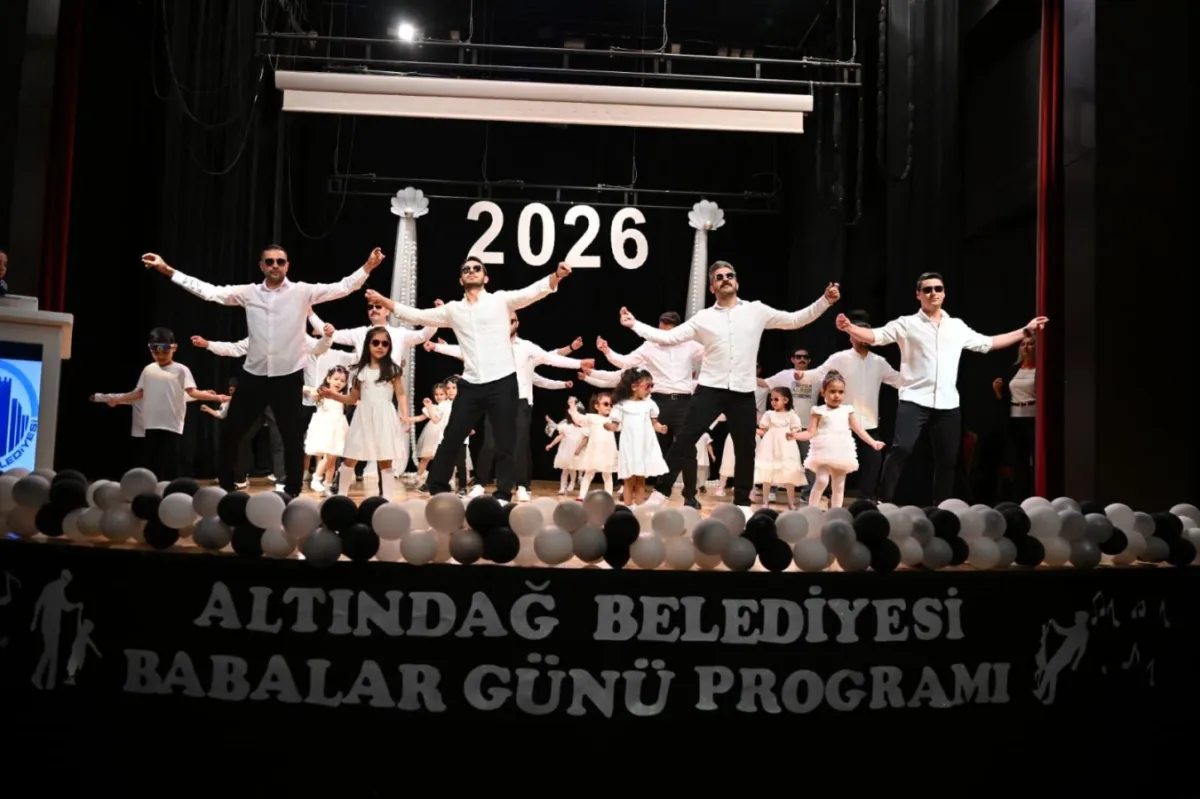 Altındağ’da Babalar Günü Coşkusu: Babalar ve Çocuklar Aynı Sahneyi Paylaştı