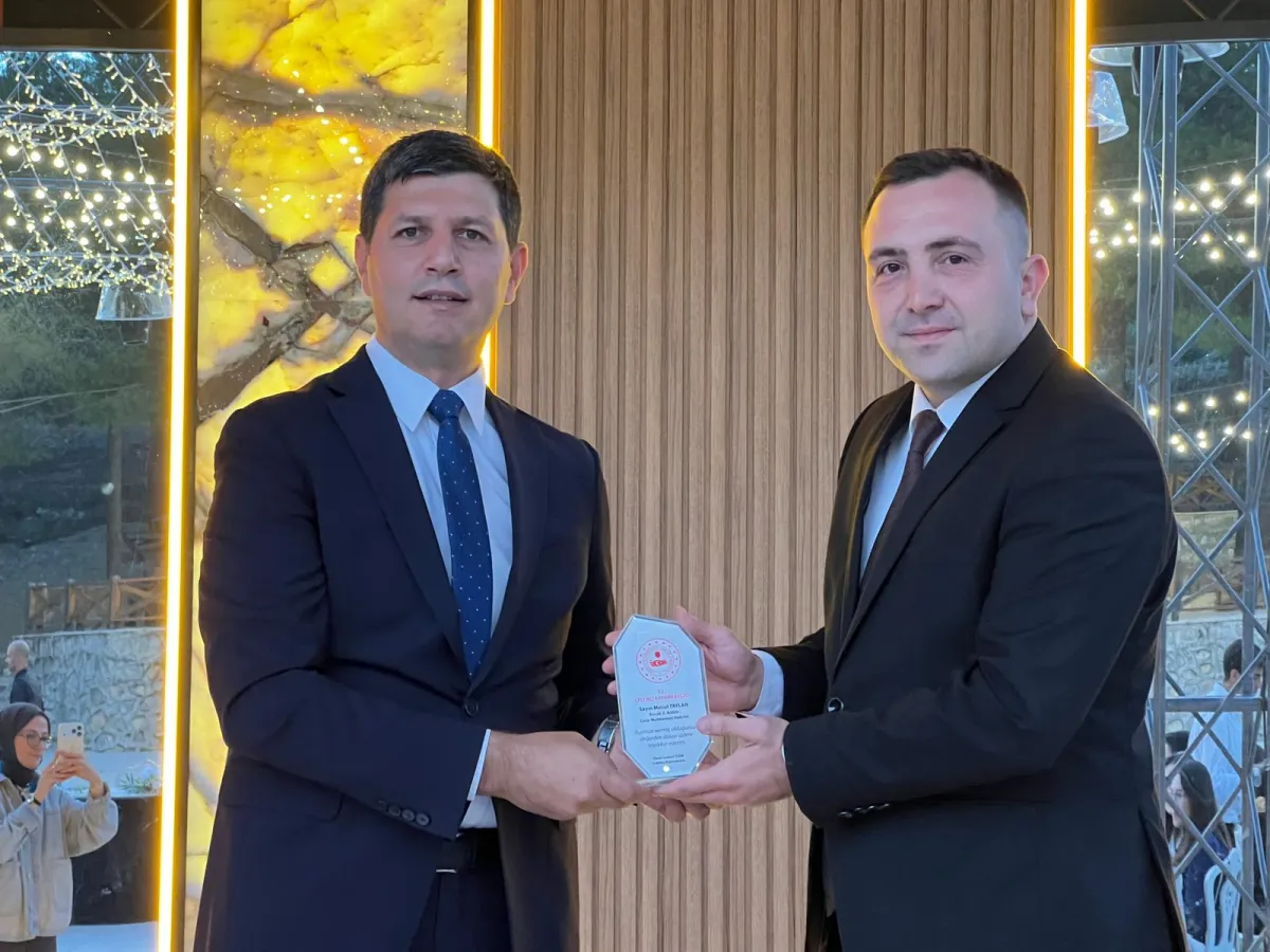 Bucak Adliyesi'nde ayrılık vakti Emeklere teşekkür ve veda
