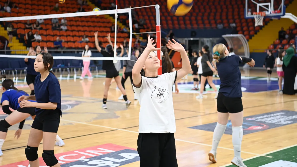 Mamak’ta Voleybol Seçmelerine Yoğun İlgi