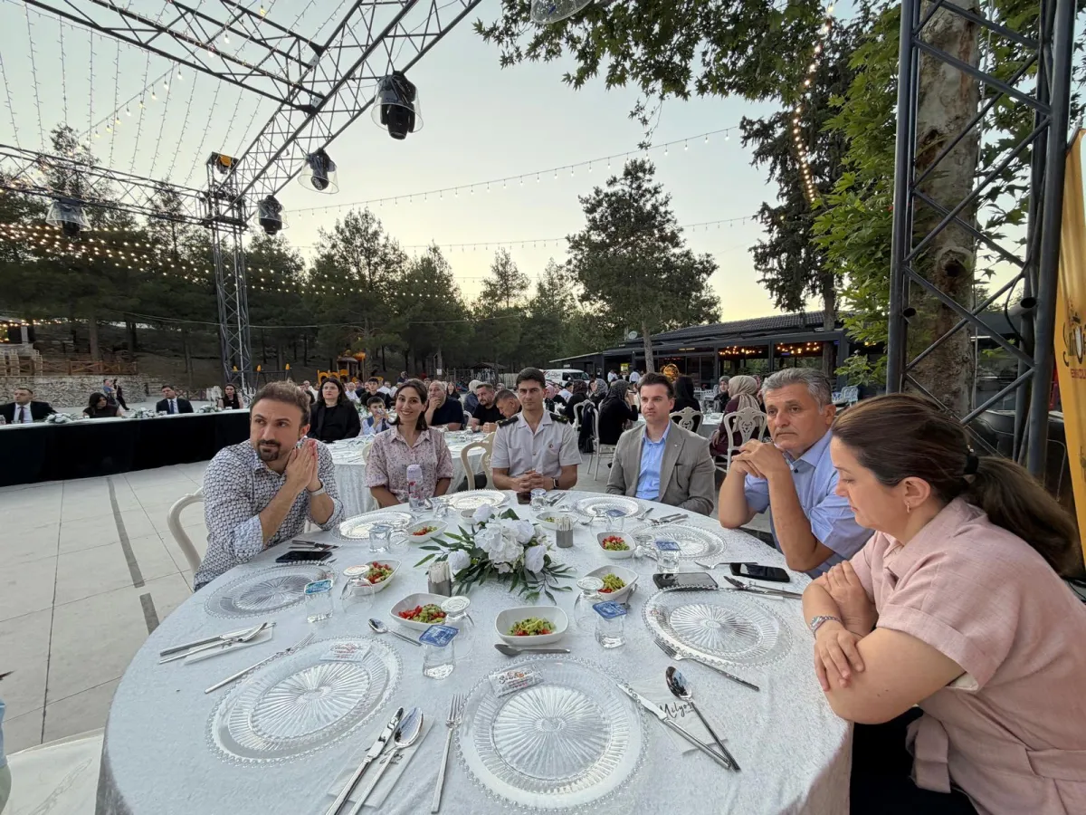 Bucak Adliyesi'nde ayrılık vakti Emeklere teşekkür ve veda