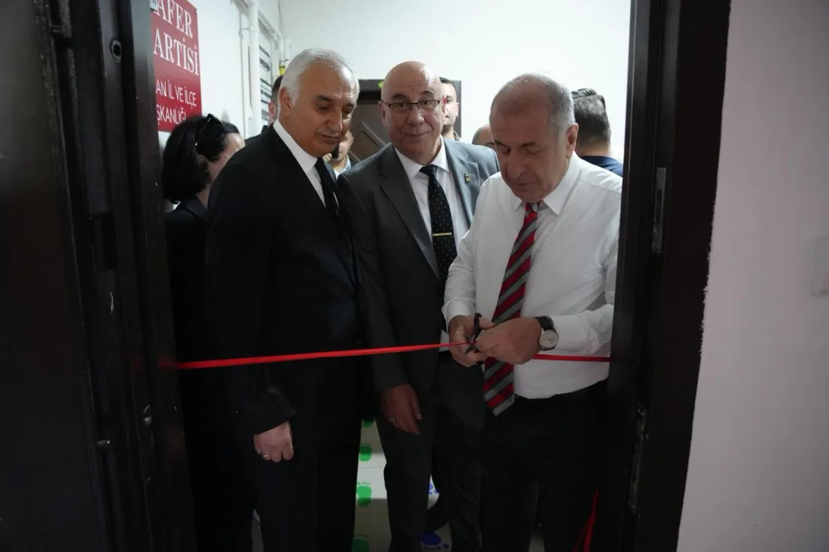 Ümit Özdağ Erzincan’da Temaslarda Bulundu: Parti Açılışı, STK ve Şehitlik Ziyaretleri