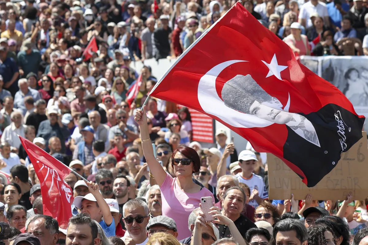 CHP Lideri Özel, Uluslararası Alevilik Çalıştayı ve Rıza Şehri Buluşması’na Katıldı