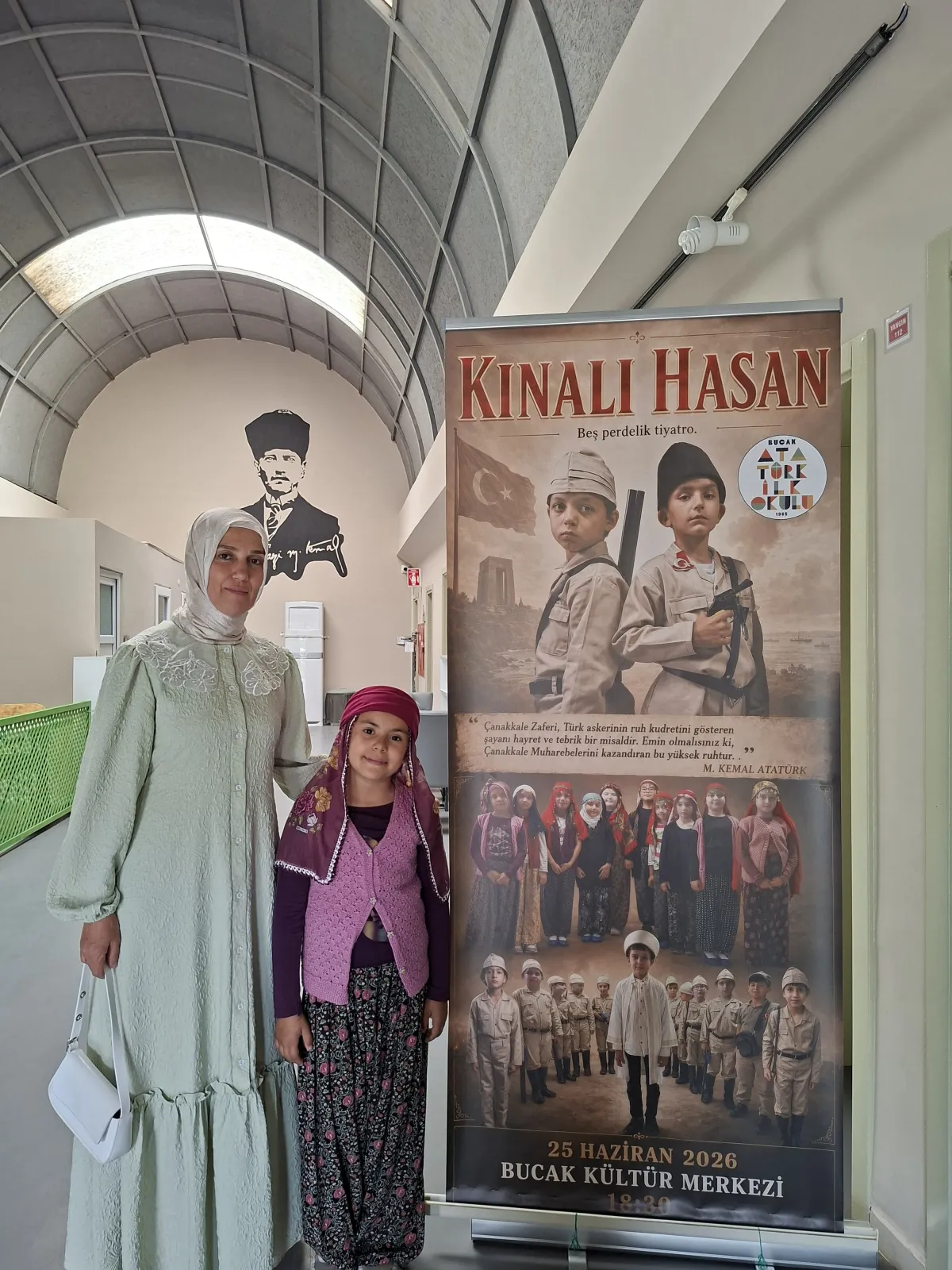 Bucak Atatürk İlkokulu öğrencilerinden "Kınalı Hasan" tiyatro gösterisi