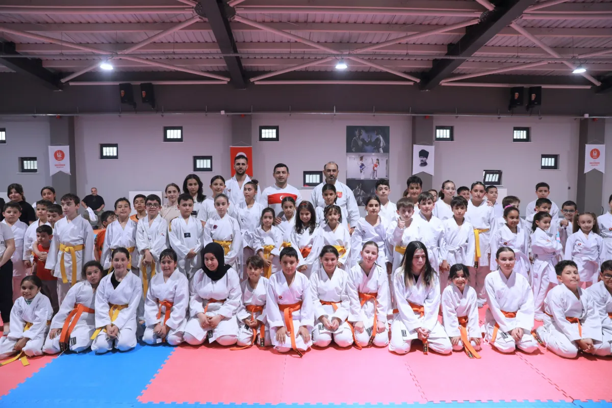 Keçiören’in Altyapı Sporcuları Karate Kuşak Sınavında Ter Döktü