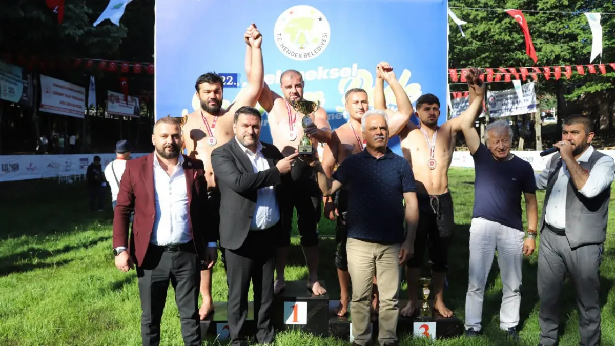 Sakarya Hendek Selman Dede Yağlı Güreşleri'nde 2026 başpehlivanı Güreş ağası  Belli Oldu!