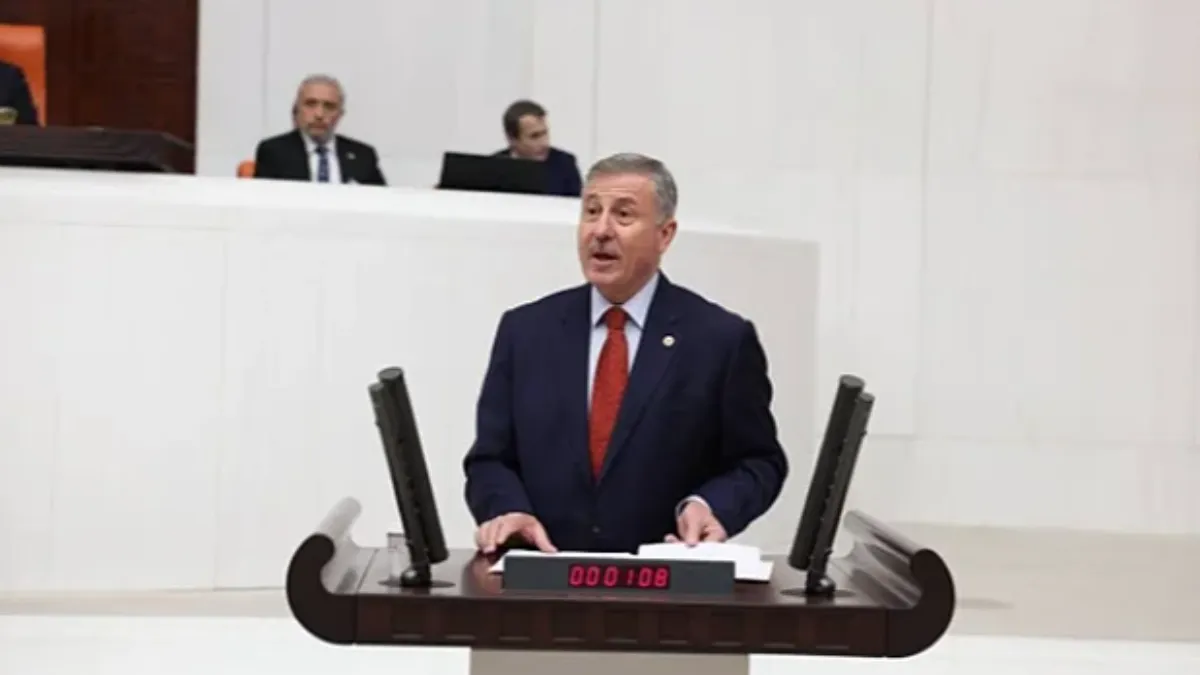 Selçuk Özdağ’dan Yükseköğretim İçin Yeni Kanun Teklifi