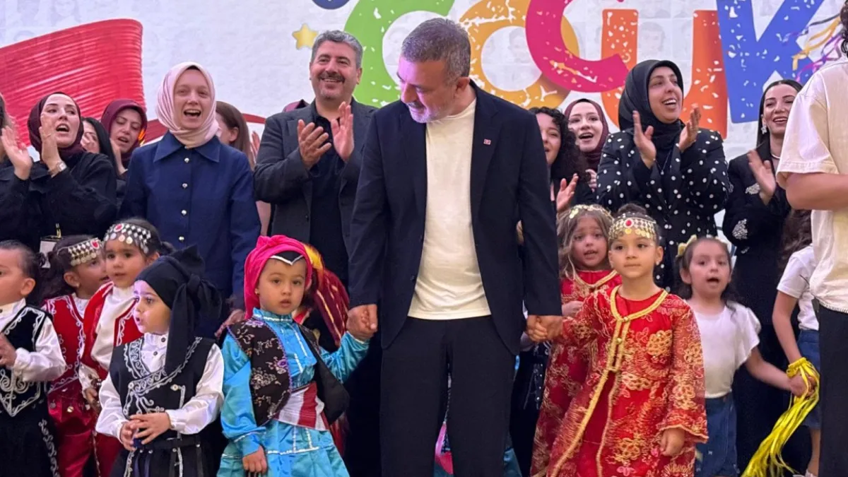 Sincan'da Minik Mezunlardan Renkli Gösteriler