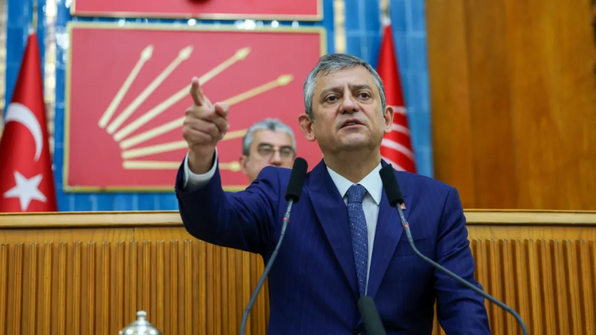 SON DAKİKA!!!     Özel Son Noktayı Koydu!!    Özgür Özel: “Yarın Benim Konuşacağım Grup Toplantısı Yapılacak”