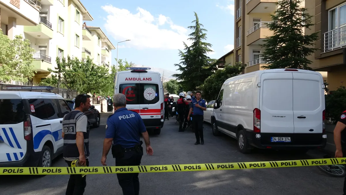 Malatya Yeşilyurt'ta Aile Faciası: Cinnet Getiren Baba Eşini ve Kızını Katletti!