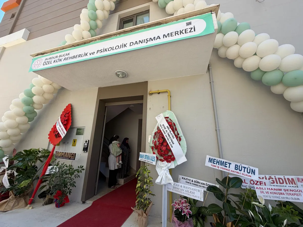 Kök Psikolojik Danışmanlık Merkezi Bucak’ta hizmete başladı