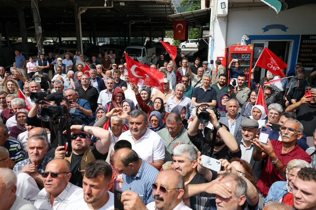 CHP Lideri Özgür Özel: "Gerekirse Portakal Kasasının Üzerine Çıkar, Milletle Buluşuruz”