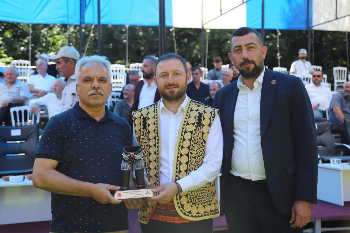 Sakarya Hendek Selman Dede Yağlı Güreşleri'nde 2026 başpehlivanı Güreş ağası  Belli Oldu!