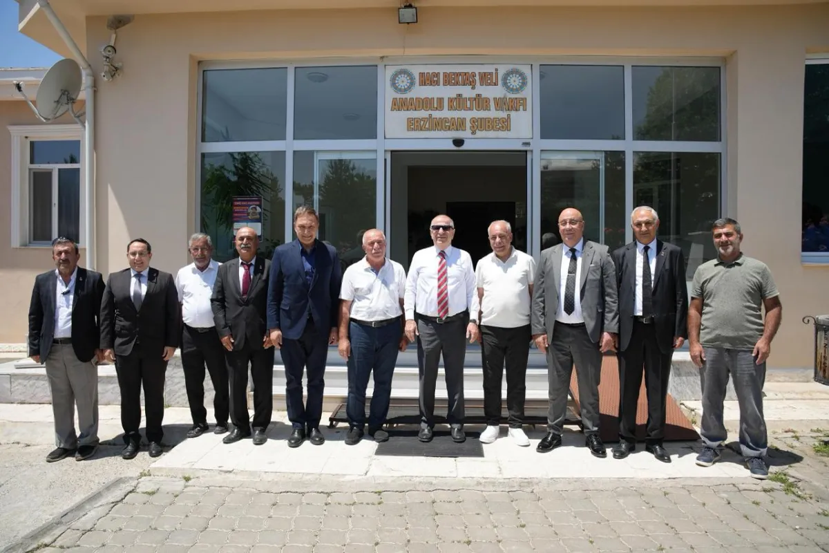 Ümit Özdağ Erzincan’da Temaslarda Bulundu: Parti Açılışı, STK ve Şehitlik Ziyaretleri