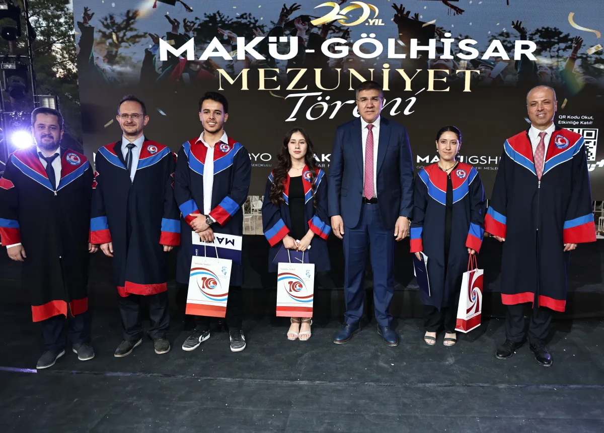MAKÜ Gölhisar’da 1.200 öğrencisini geleceğe uğurladı