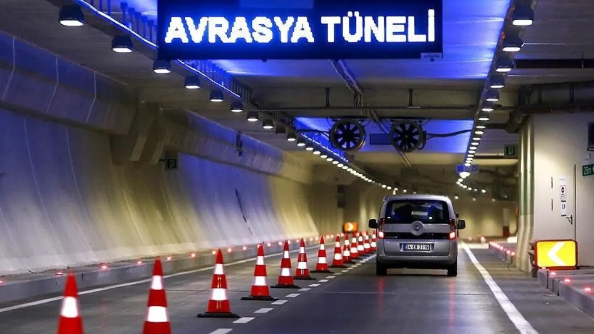 AVRASYA TÜNELİ’NDE SON DAKİKA: Avrasya Tüneli neden kapalı, ne oldu? Tüneli su bastı, Avrupa yönü kapatıldı