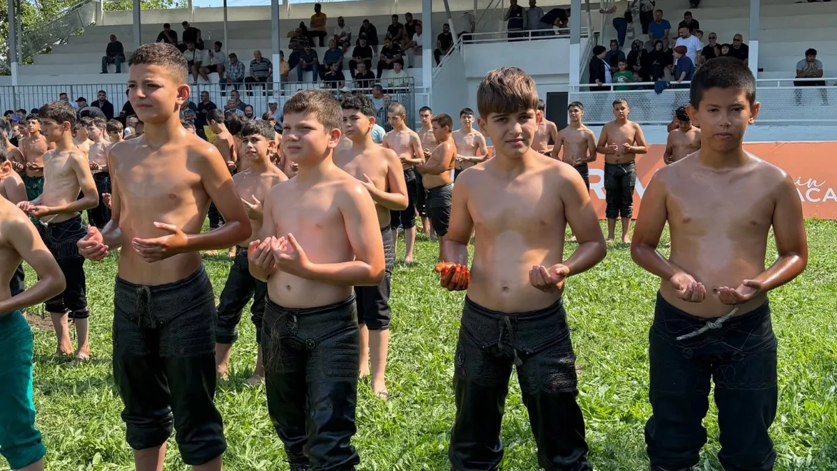 Yalova 116. Fevziye Yağlı Güreşleri Başlıyor: Ali Gürbüz, İsmail Balaban ve Orhan Okulu Sahada! Canlı Yayın hangi Kanalda ?