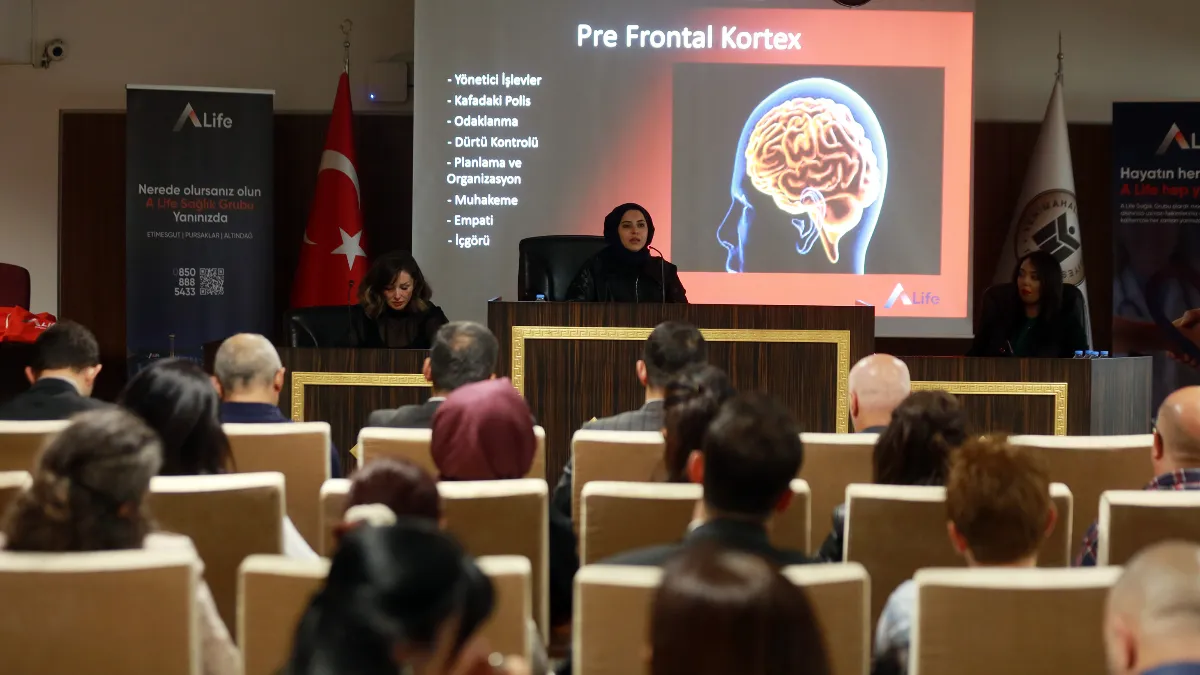 Yenimahalle’de “Erken Ergenlik ve Bağımlılık” Semineri Düzenlendi