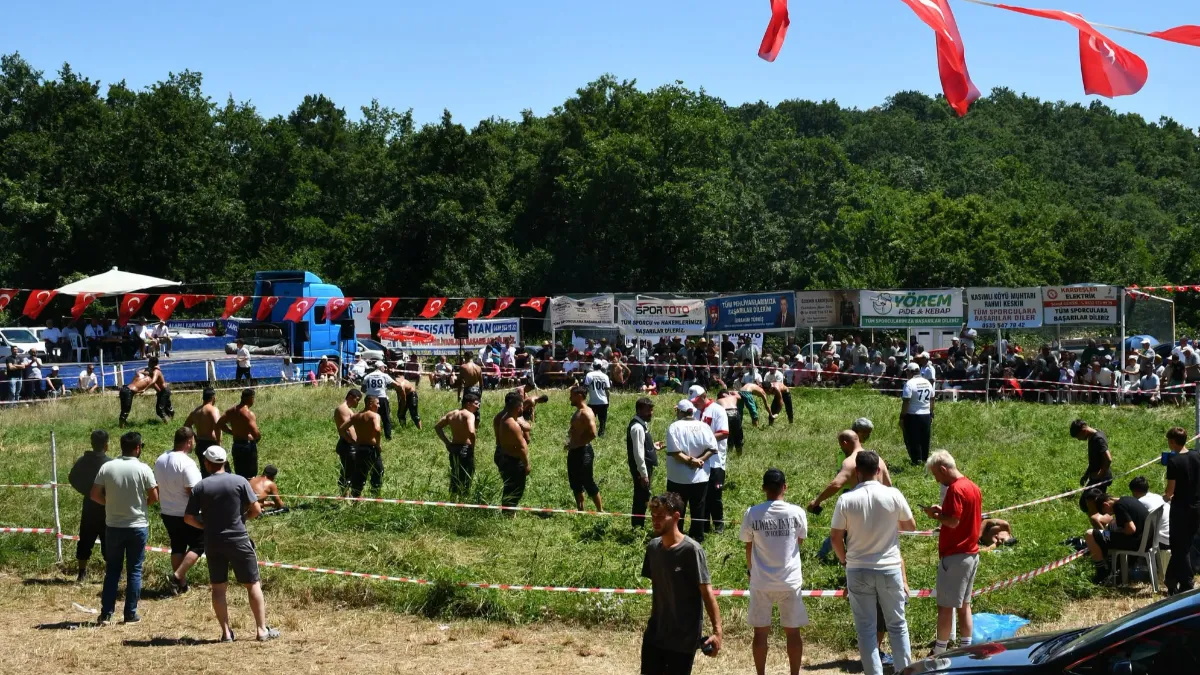 Zonguldak Alaplı Er Meydanında Büyük Kapışma! 3. Alioğlu ve Hüseyinli Köyleri Güreşleri’nde Başpehlivan Kim Oldu?