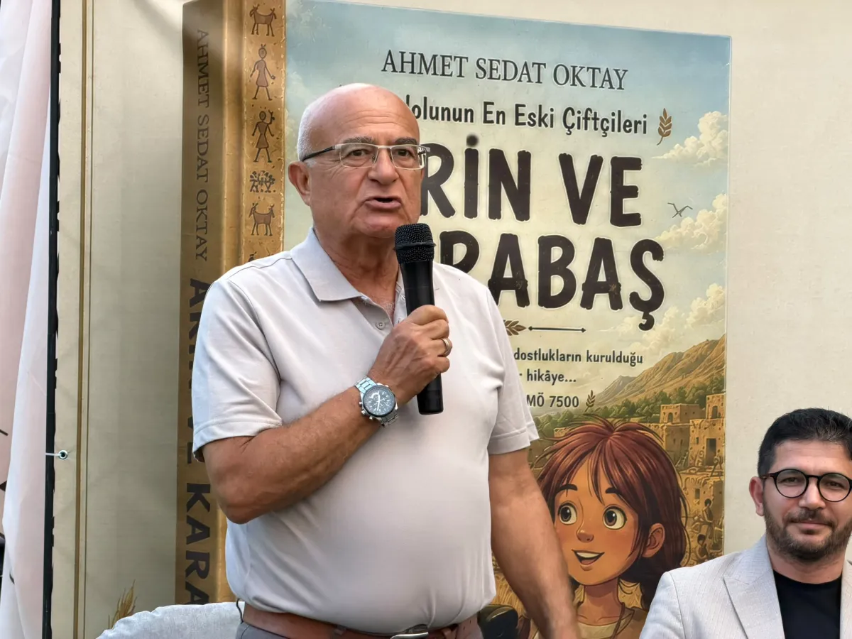 Ahmet Sedat Oktay, Bucak'ta İlk Kitabını Okurları İçin İmzaladı