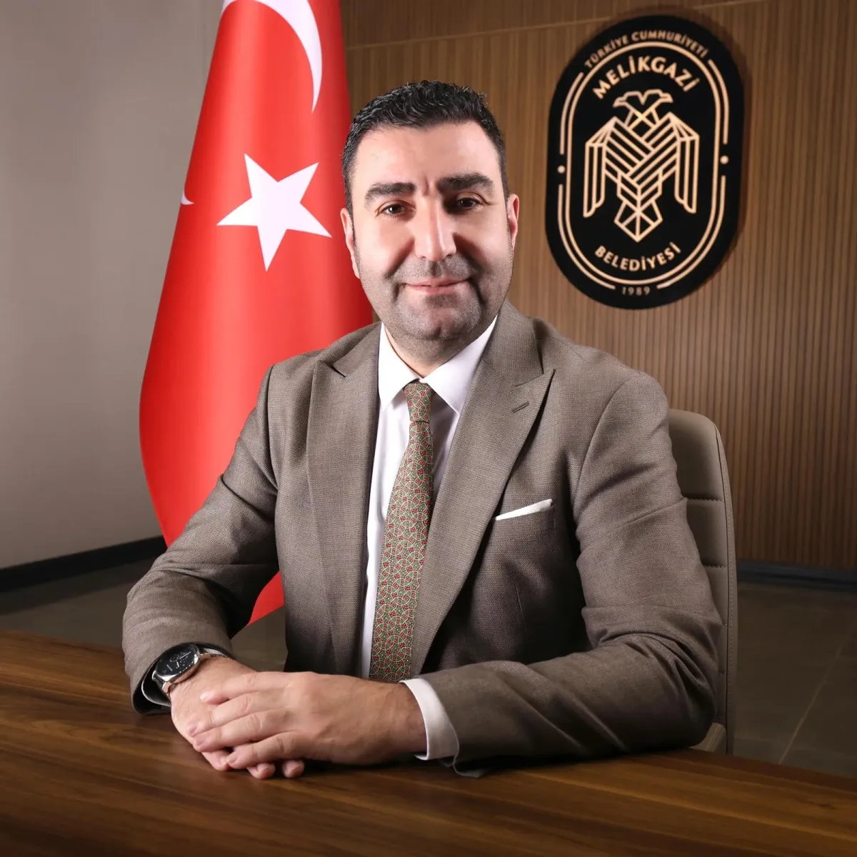 Kayseri'de Yürek Yakan Bisiklet Kazası! Melikgazi Belediyesi Özel Kalem Müdürü Mustafa Tümgüç Hayatını Kaybetti
