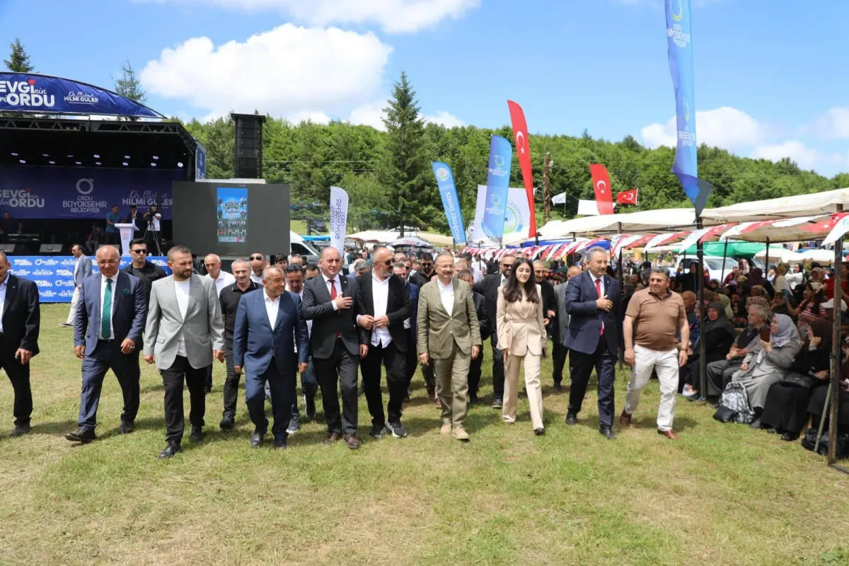 Canlı İzle ! 2026 Ordu 918. Aybastı Perşembe Yaylası Yağlı Güreşleri Başladı .Başpehlivan Kim Olur