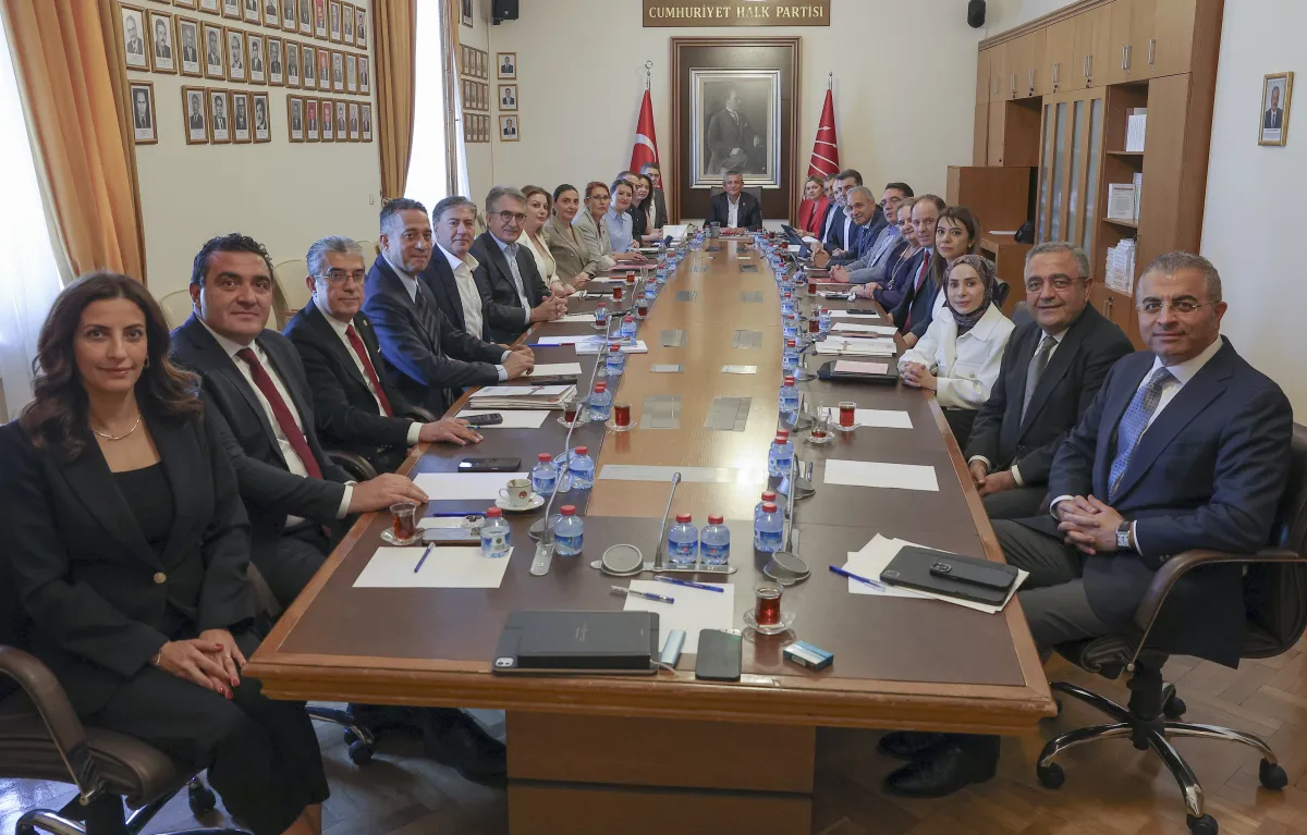 Zeynel Emre’denYeni Parti Mesajı: "Önceliğimiz CHP'deki Hukuksuzluğun Sona Ermesi"