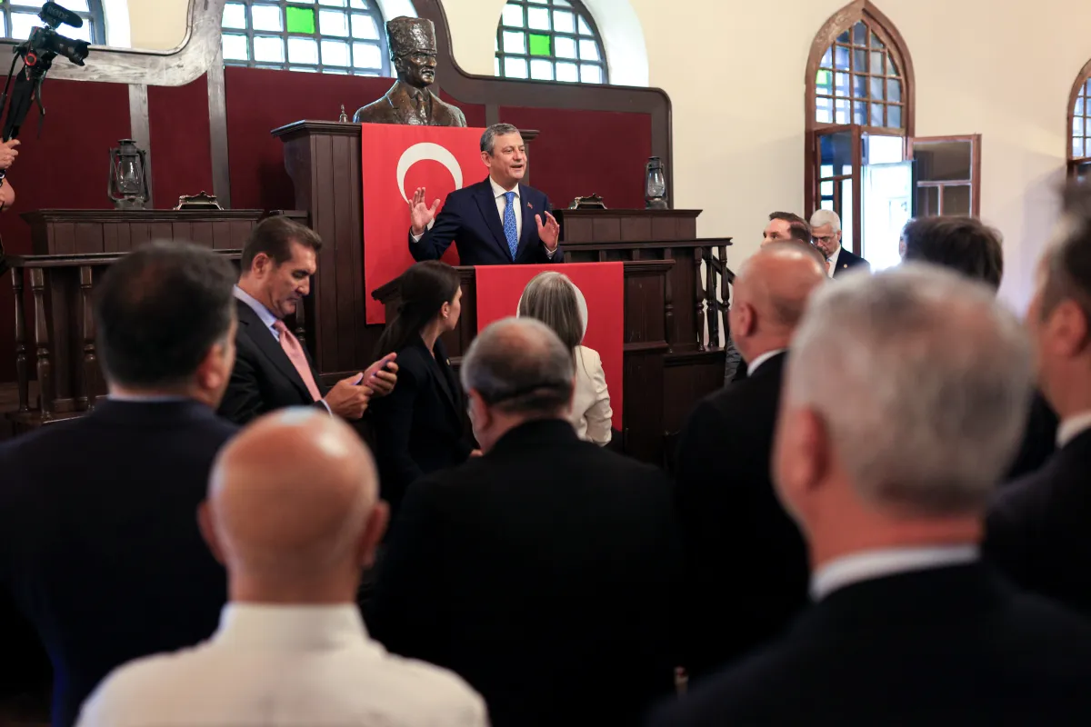 SON AKİKA!!! Özgür Özel YENİ Parti'nin Genel Başkanı Seçildi: "Kurulduğu Gün Ana Muhalefet Partisi Olacak"