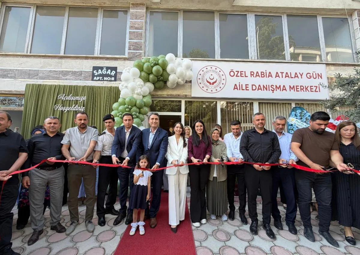 Bucak’ta aile danışmanlığı alanında bir ilk Rabia Atalay Gün Aile Danışmanlığı Merkezi açıldı