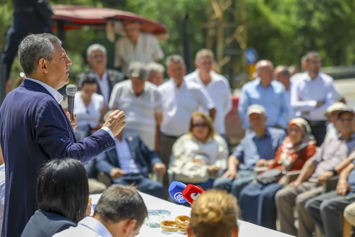 Özgür Özel Kastamonu'da Orman Köylüleriyle Buluştu: "Esas Hedefimiz Ülkedeki Sömürüyü Bitirmek"