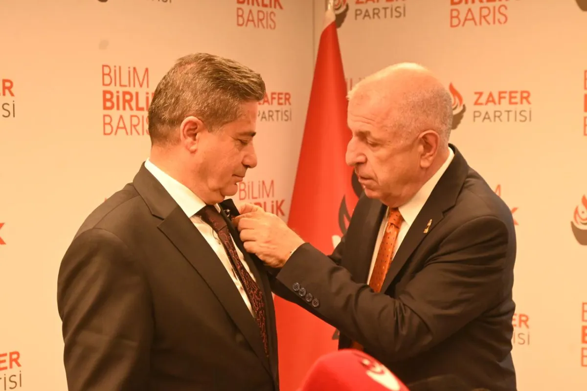 Ümit Özdağ: Türkiye'nin Gerçek Gündemi Ekonomik Kriz ve Yoksulluktur