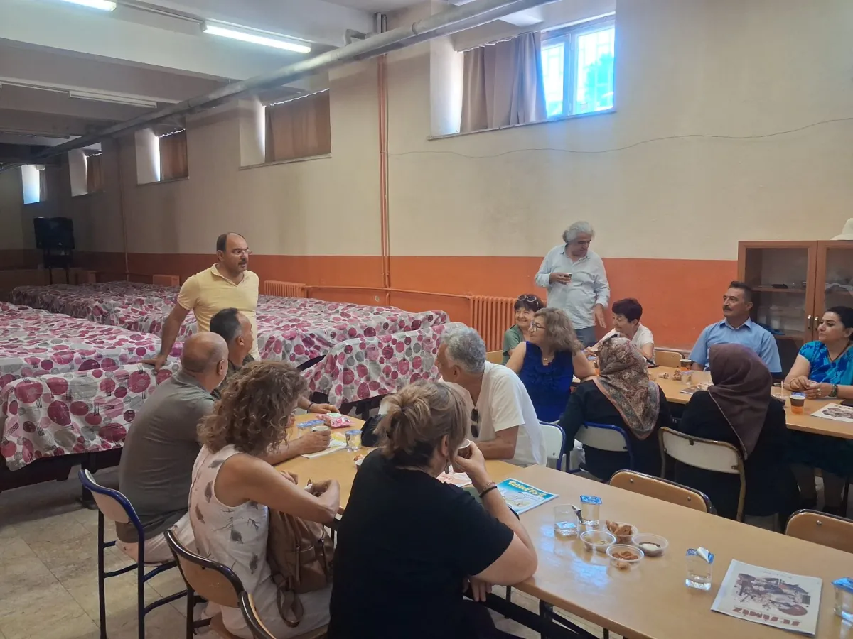 Kırk yıl sonra Burdur Lisesi'nde buluştular