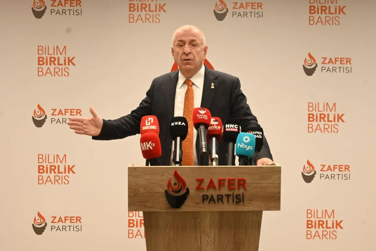 Ümit Özdağ: Türkiye'nin Gerçek Gündemi Ekonomik Kriz ve Yoksulluktur