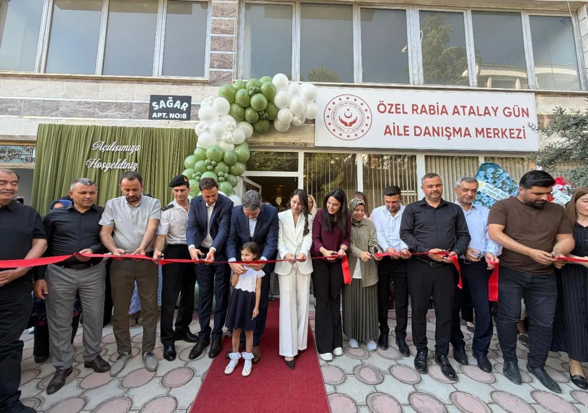 Bucak’ta aile danışmanlığı alanında bir ilk Rabia Atalay Gün Aile Danışmanlığı Merkezi açıldı