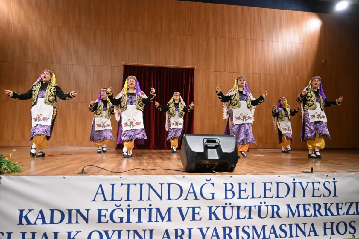 Altındağlı Kadınlar Halk Oyunlarında Yarıştı: Birincilik Aydınlıkevler'in Oldu