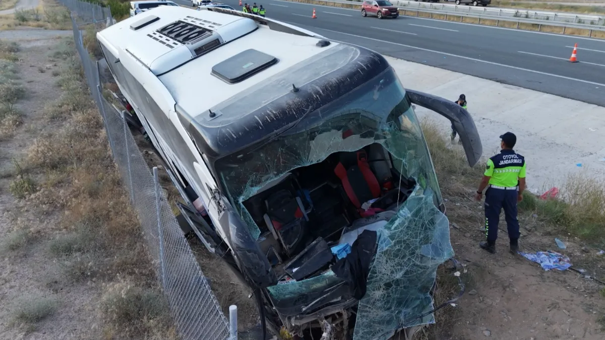 Aksaray’da 44 kişinin yaralandığı otobüs kazasında 1 kişi hayatını kaybetti