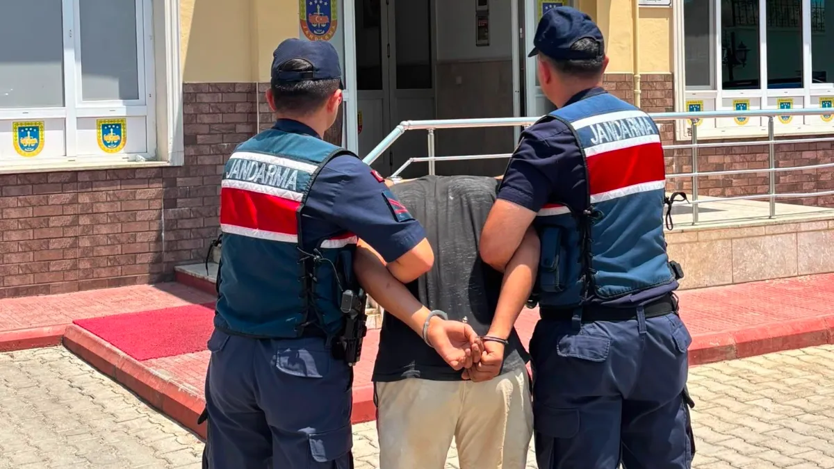 Alanya’da "jandarmayım" deyip hesap ödemeden ayrılan şüpheliye operasyon
