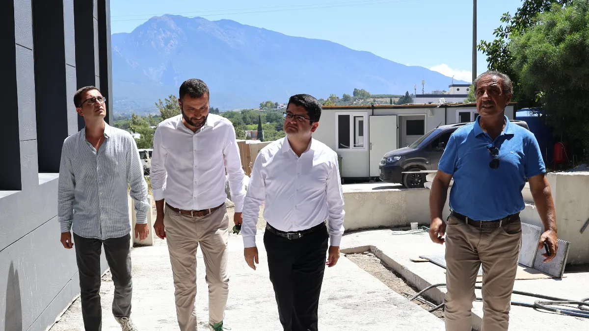 Arsuz'da sosyal hizmet merkezi ndeinşaatında çalışmalar sürüyor