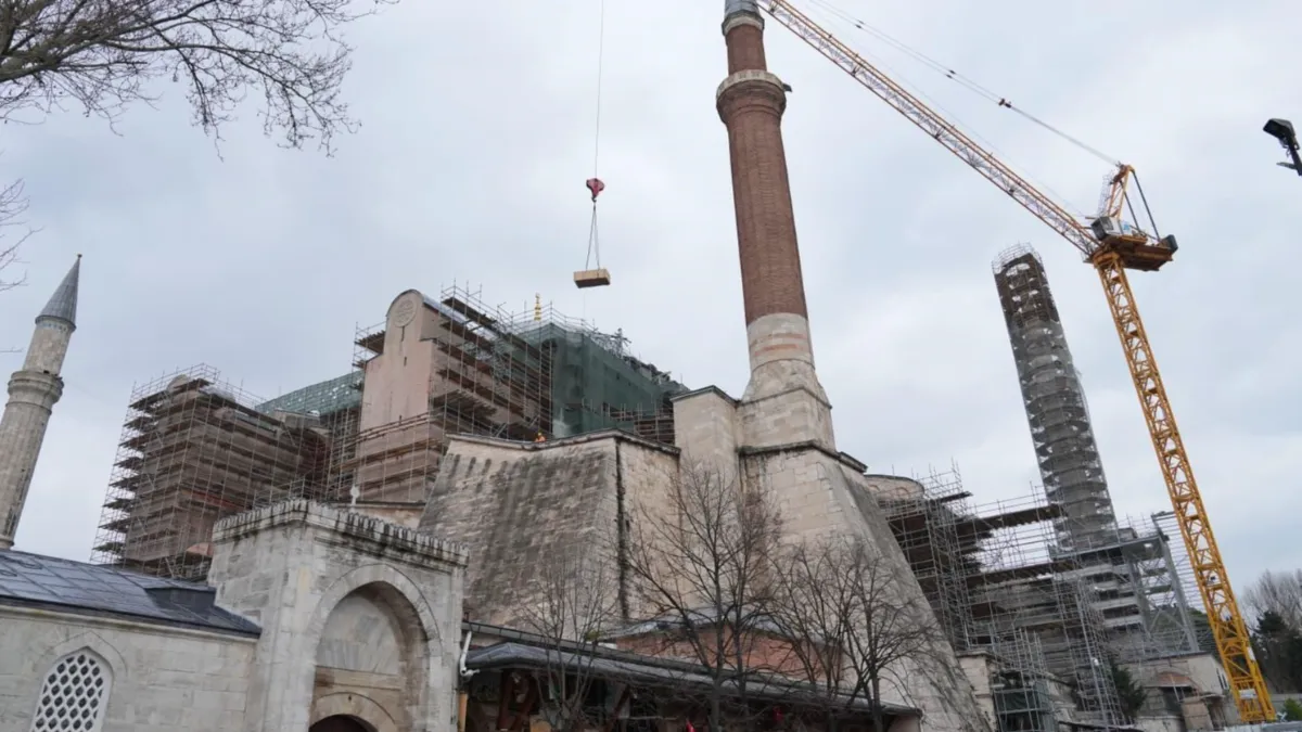 Bakan Ersoy: "Ayasofya'yı, bilimsel koruma anlayışıyla gelecek nesillere en güçlü şekilde aktarmaya kararlılıkla devam edeceğiz"