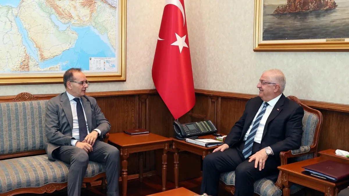 Bakan Güler, İtalya'nın Ankara Büyükelçisi Manzo'yu kabul etti