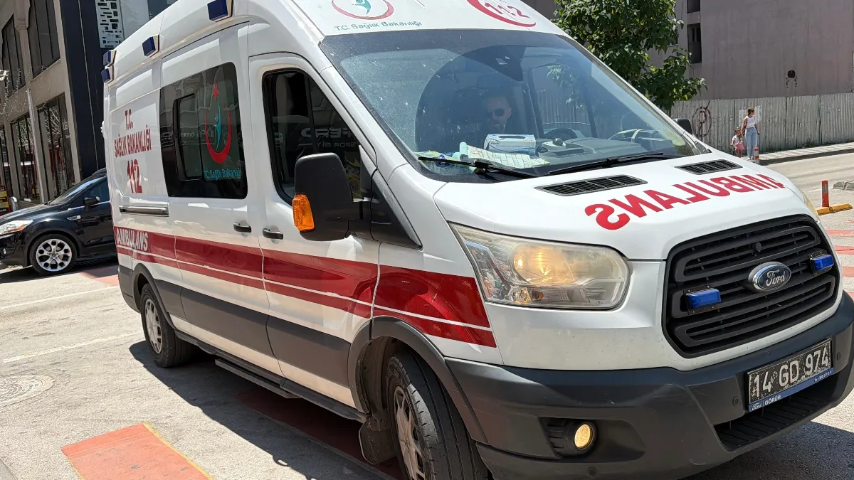 Bolu'da geri manevra yapan panelvan yaşlı kadına çarptı