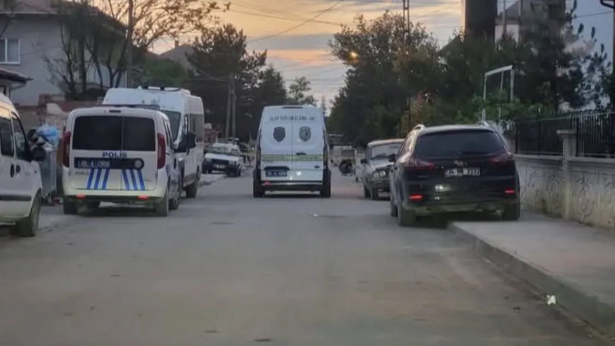 Çifteler'de komşuların park kavgası kanlı bitti: 1’i ağır 2 yaralı