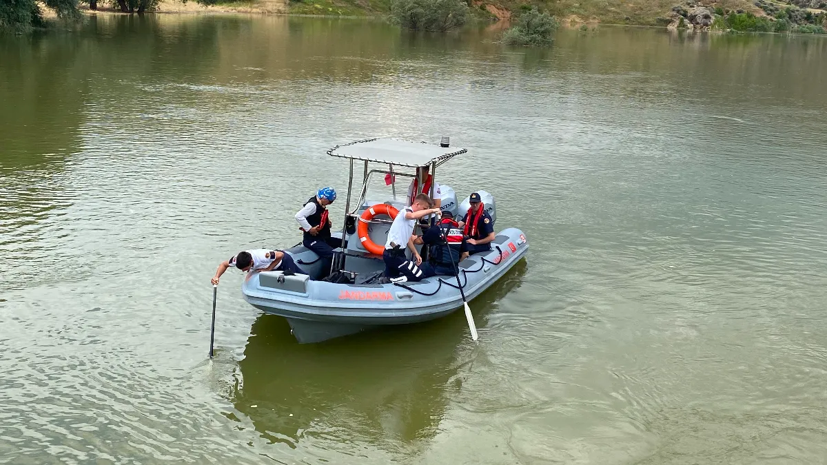 Çocuğunu kurtarmak için Kızılırmak'a giren babanın cansız bedeni bulundu