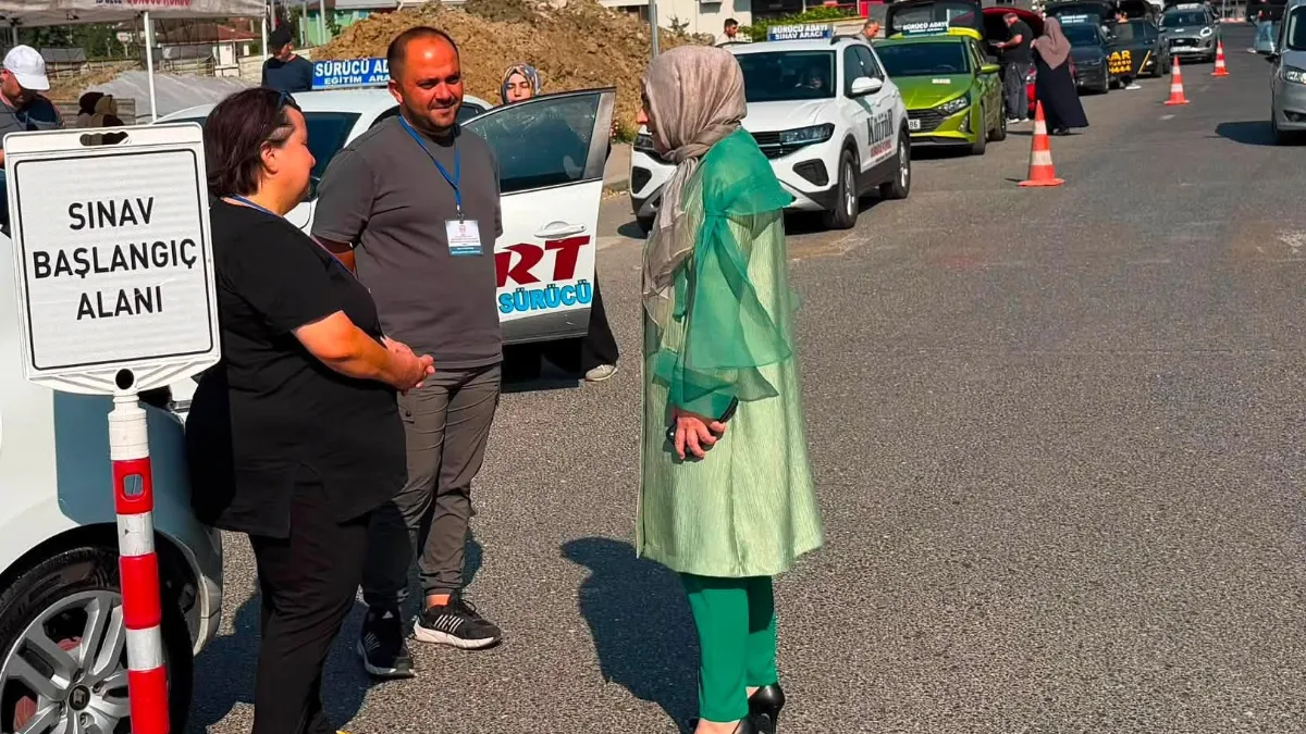 Düzce' de sürücü adayları ter döktü