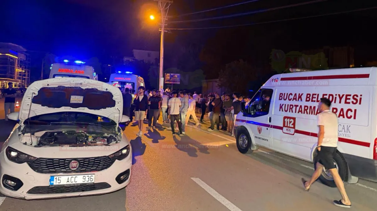 Gece yarısı Bucak'ta korkutan kaza 2'si çocuk 6 yaralı