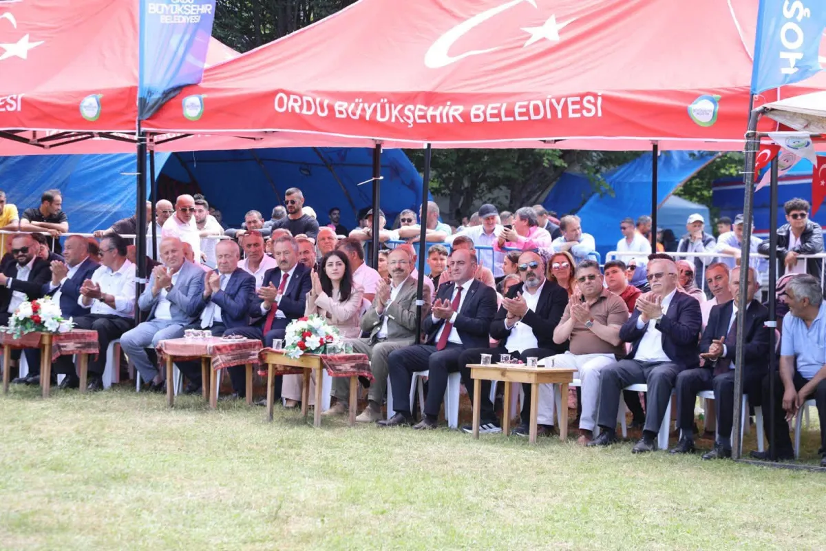 Canlı İzle ! 2026 Ordu 918. Aybastı Perşembe Yaylası Yağlı Güreşleri Başladı .Başpehlivan Kim Olur