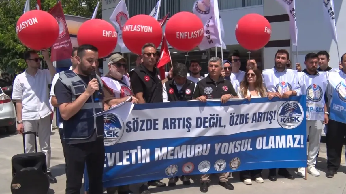 KASK: "Kamu çalışanları ekonomik büyüme ve refahtan hak ettiği payı almalı"