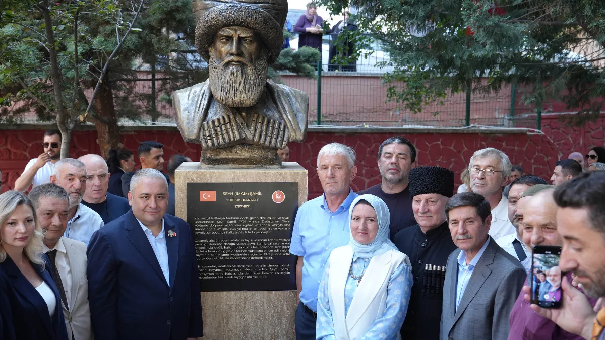 Keçiören'de Şeyh Şamil Büstü Törenle Açıldı